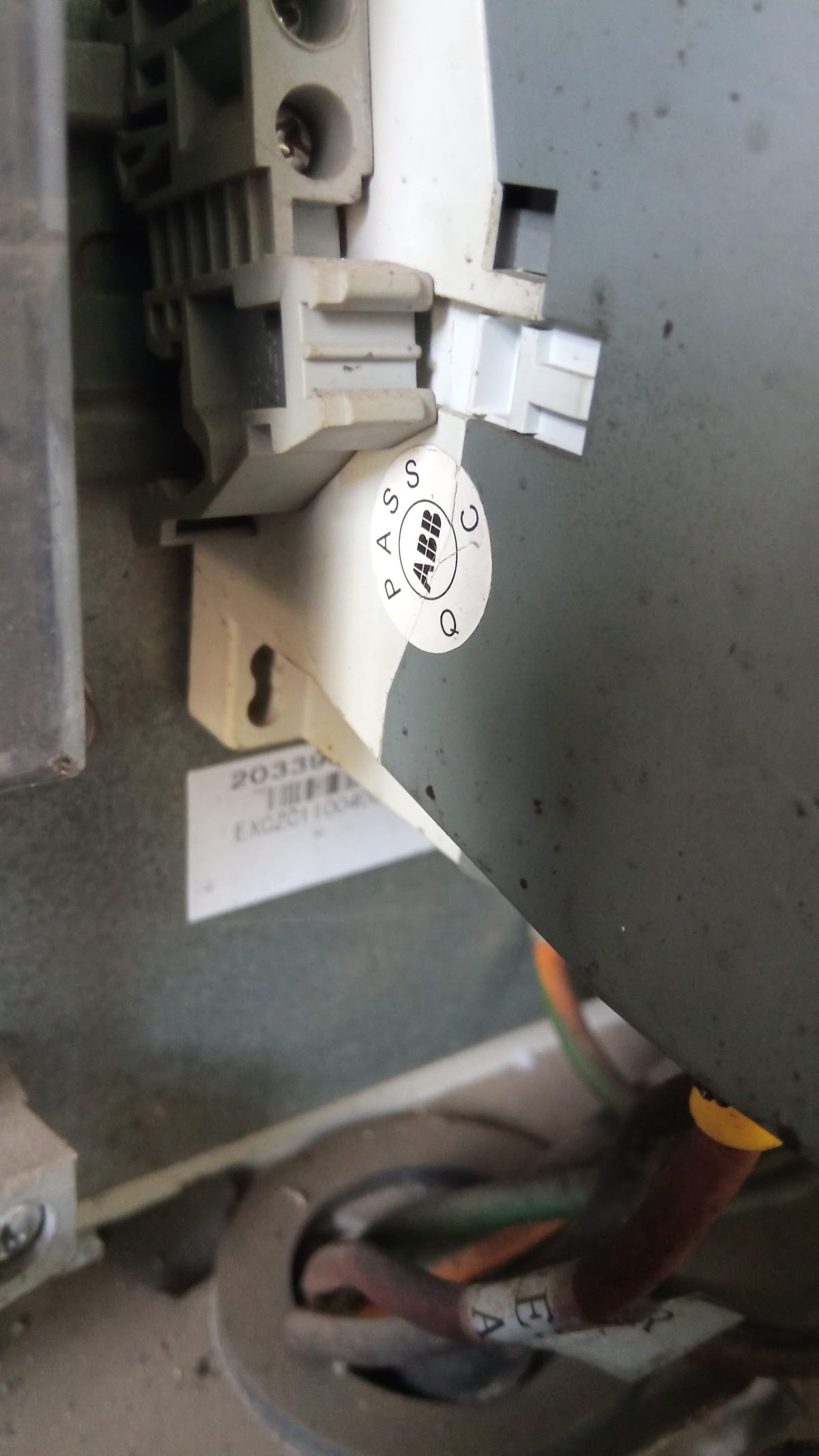 (1) Maintenance dan perbaikan watter chiller dan cooling tower – 4